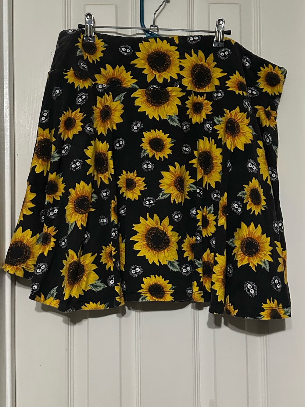 Hot Topic/ Studio Ghibli- Soot Sprite Sunflower Print Black Skater Skort -size 3